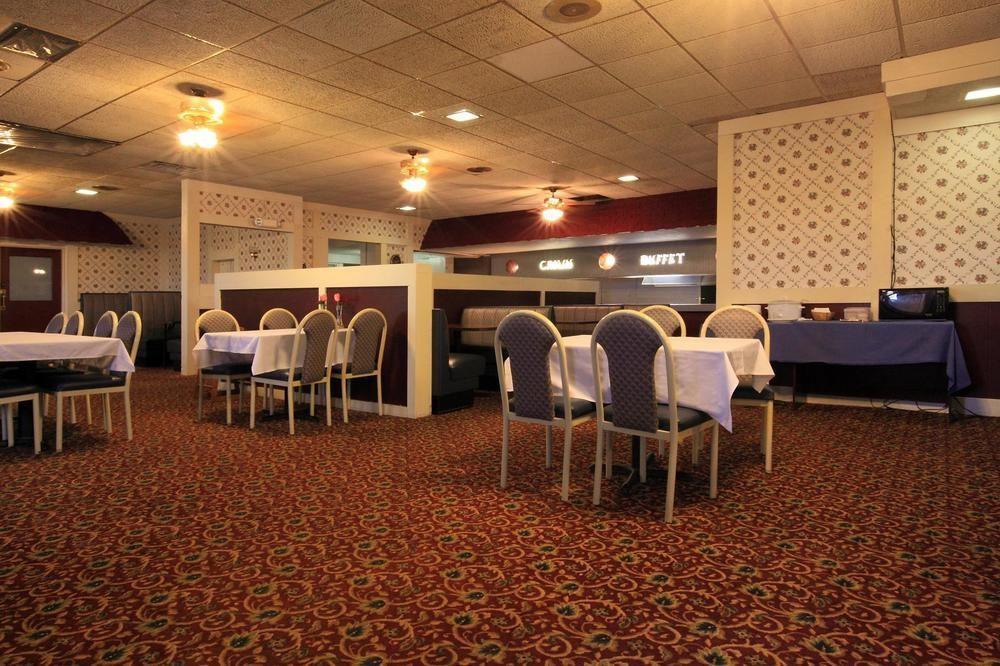 Americas Best Value Inn Newton Restaurant bilde